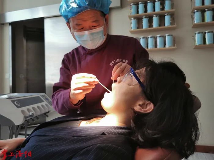 种牙提醒,盲目种牙出了什么事