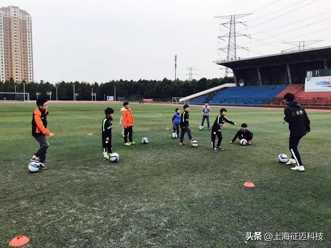 现代化足球智能训练设备,足球智能训练辅助系统