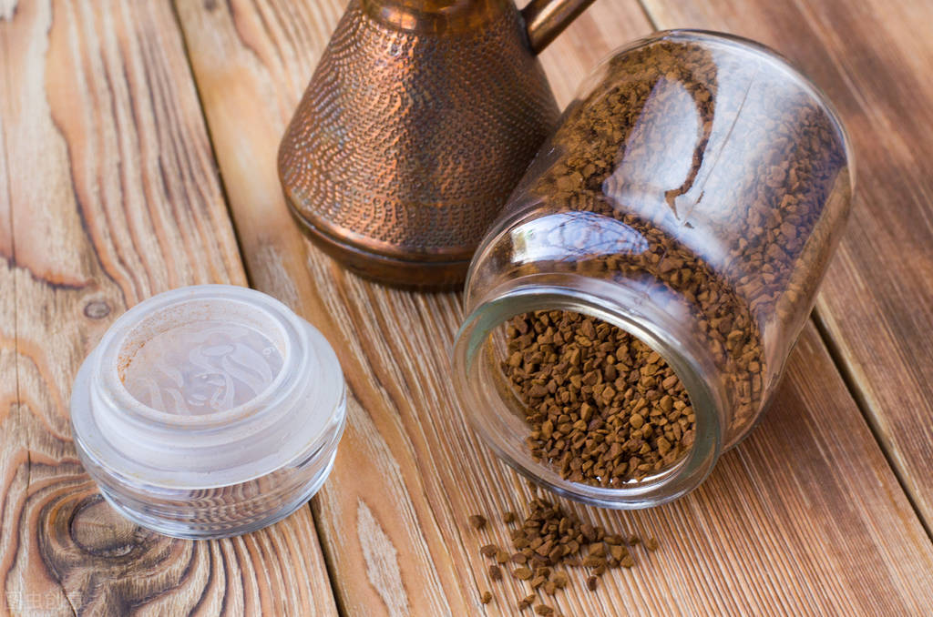 喝速溶咖啡有什么好处和坏处,长期喝速溶咖啡对身体有哪些害处