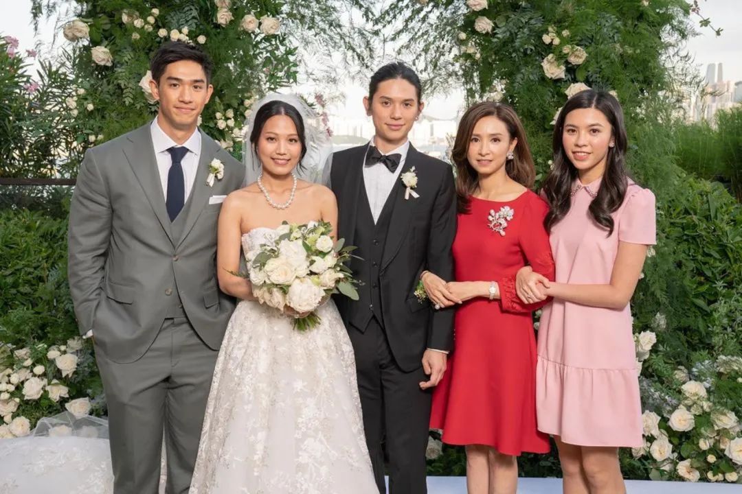 李亚鹏的历任女友有哪些,李亚鹏新女友个人简介