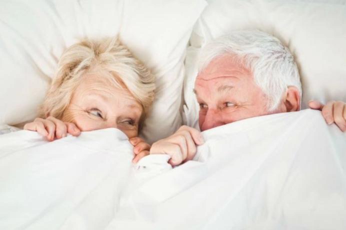 老年男艾滋的10个征兆,老年人艾滋病成为高发原因