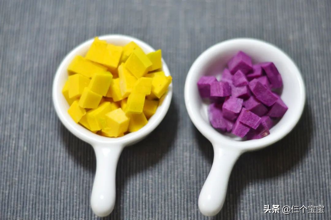 手残党怎么包四角粽子,六个月以上宝宝粽子做法