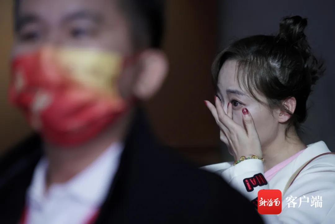 满满的感动夜空中最亮的星朗诵,满满的感动特别暖心