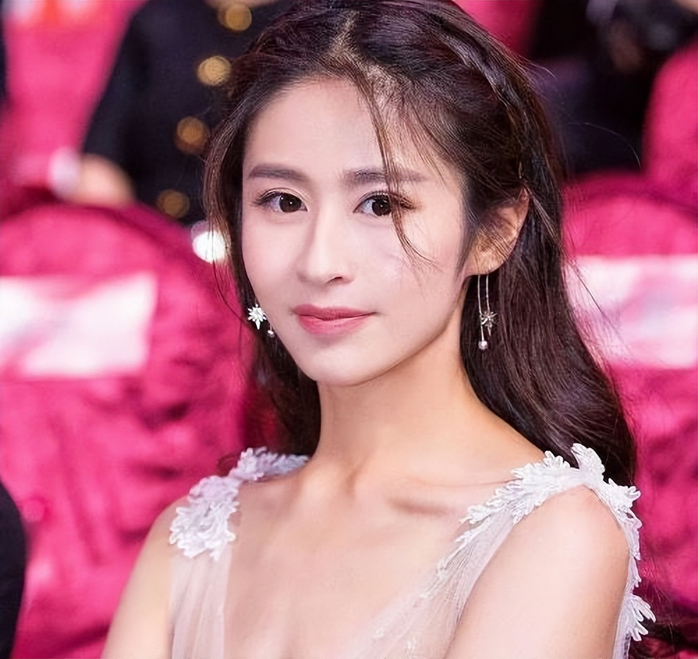 身高150的女性体重标准表,女生身高150体重120参照图