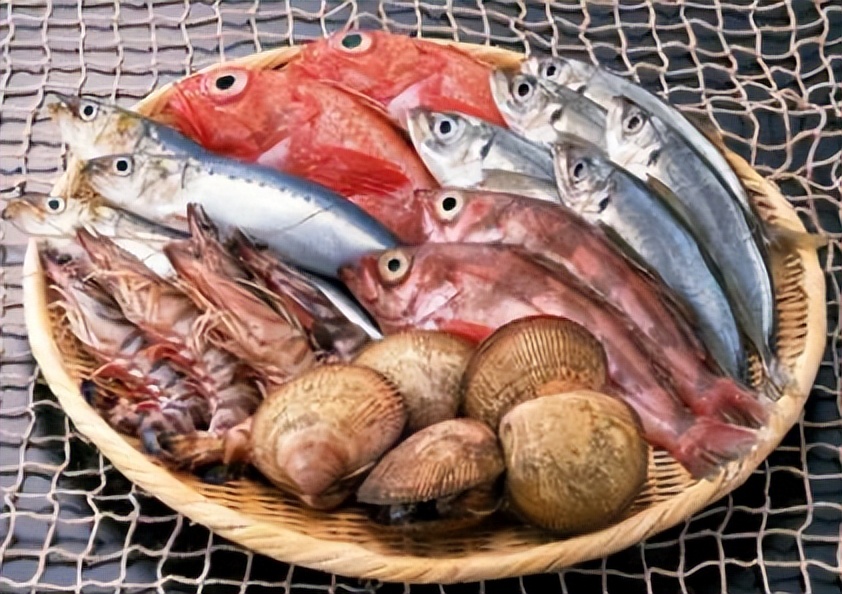 睡觉时柠檬是放枕头边还是放床头,柠檬放床头提升记忆力是真的吗