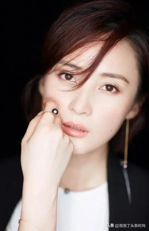 女明星妆后对比照,女明星妆前后效果对照表