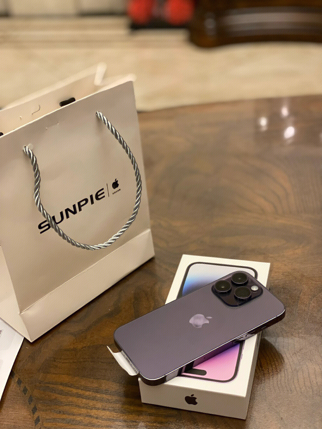 华为mate40pro对比苹果14promax,放弃华为重新买苹果