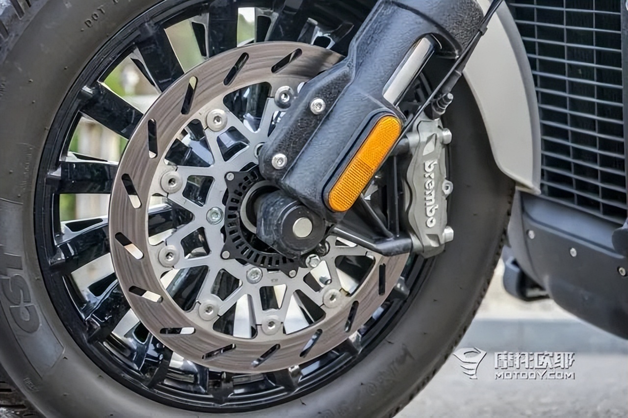 奔达黑旗500适合四十岁男人吗,奔达黑旗500第一批跟第二批的区别