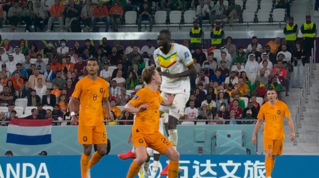 萨卡进英超首球,英超第一射手萨卡