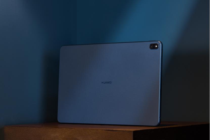 surfacepro8和matebooke,华为平板电脑二合一matebooke评测