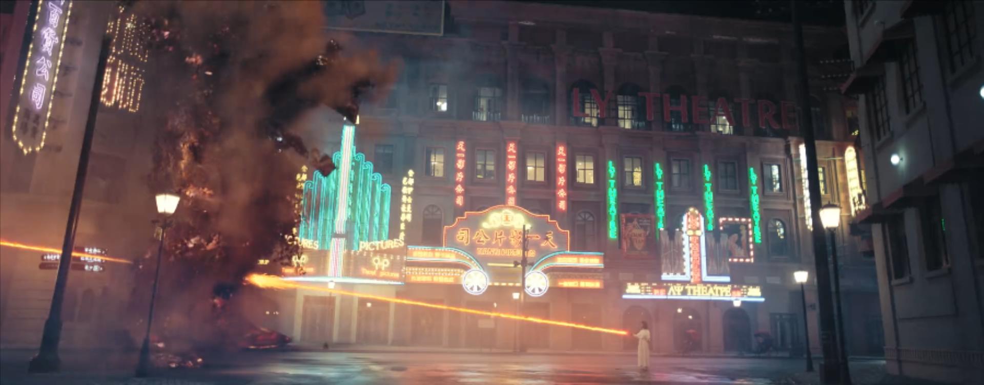 女配露大腿，反派成X战警，同样《华英雄》，胡兵比郑伊健差远了