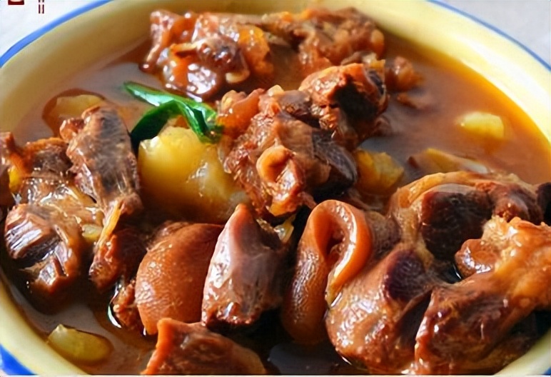 回民炖牛肉为什么好吃,回民炖羊肉最正宗的做法