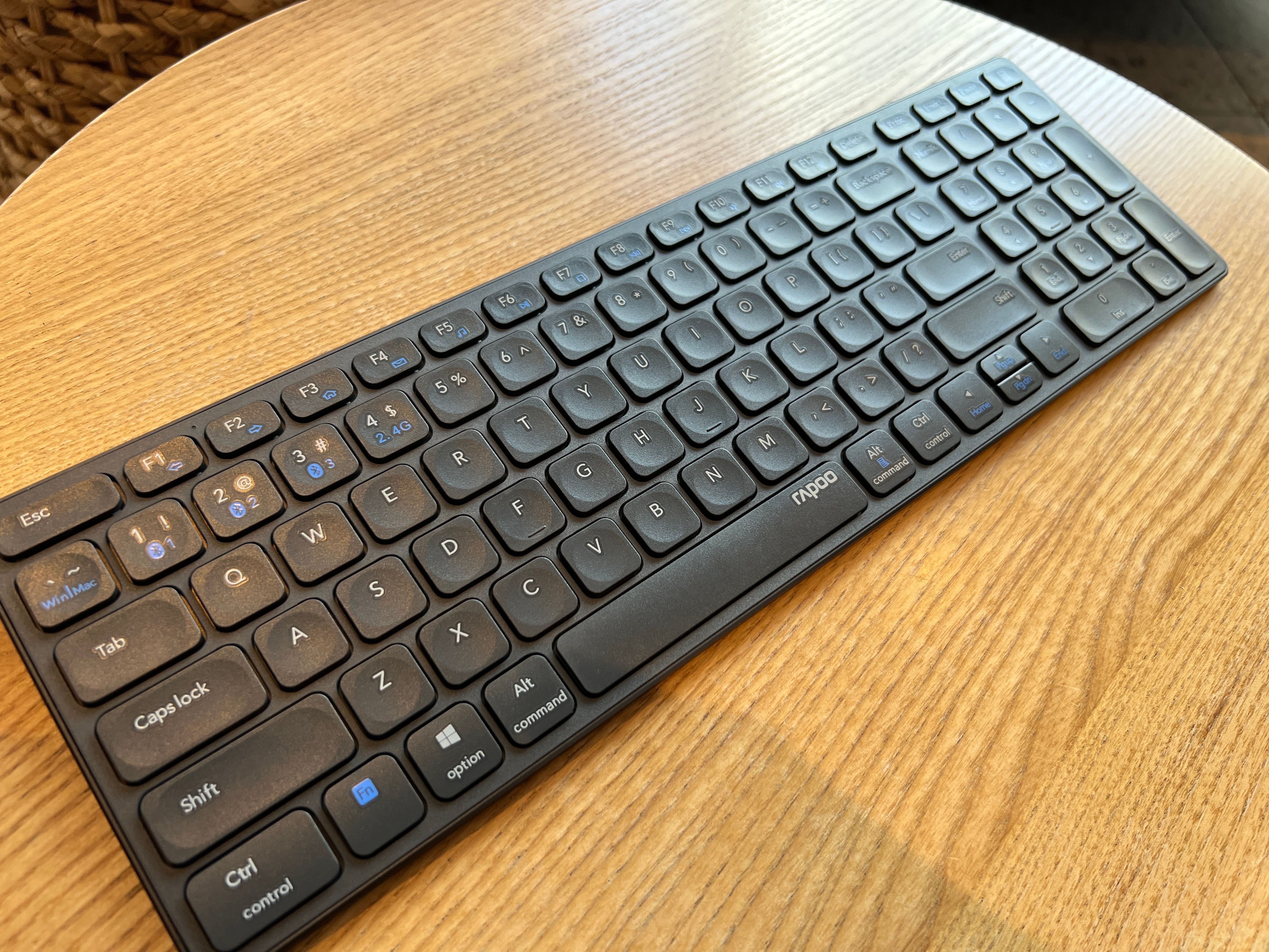 超薄刀锋版便携电脑,性价比最高的键盘鼠标套装推荐