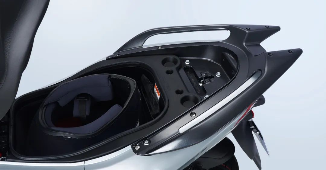 250-300cc踏板哪款尺寸最小,250cc以下性能最好的踏板