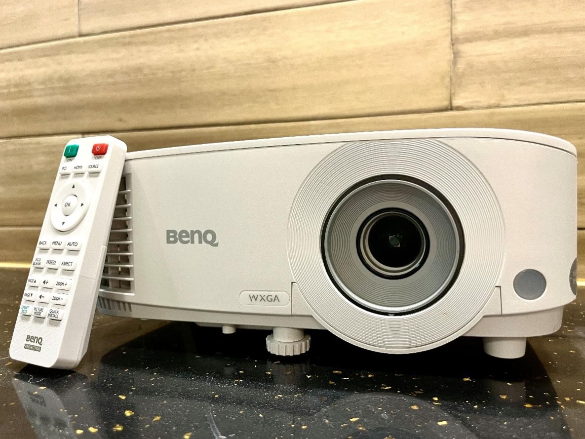 明基mw560投影仪怎么调16:9画面,明基mw560投影仪多少钱