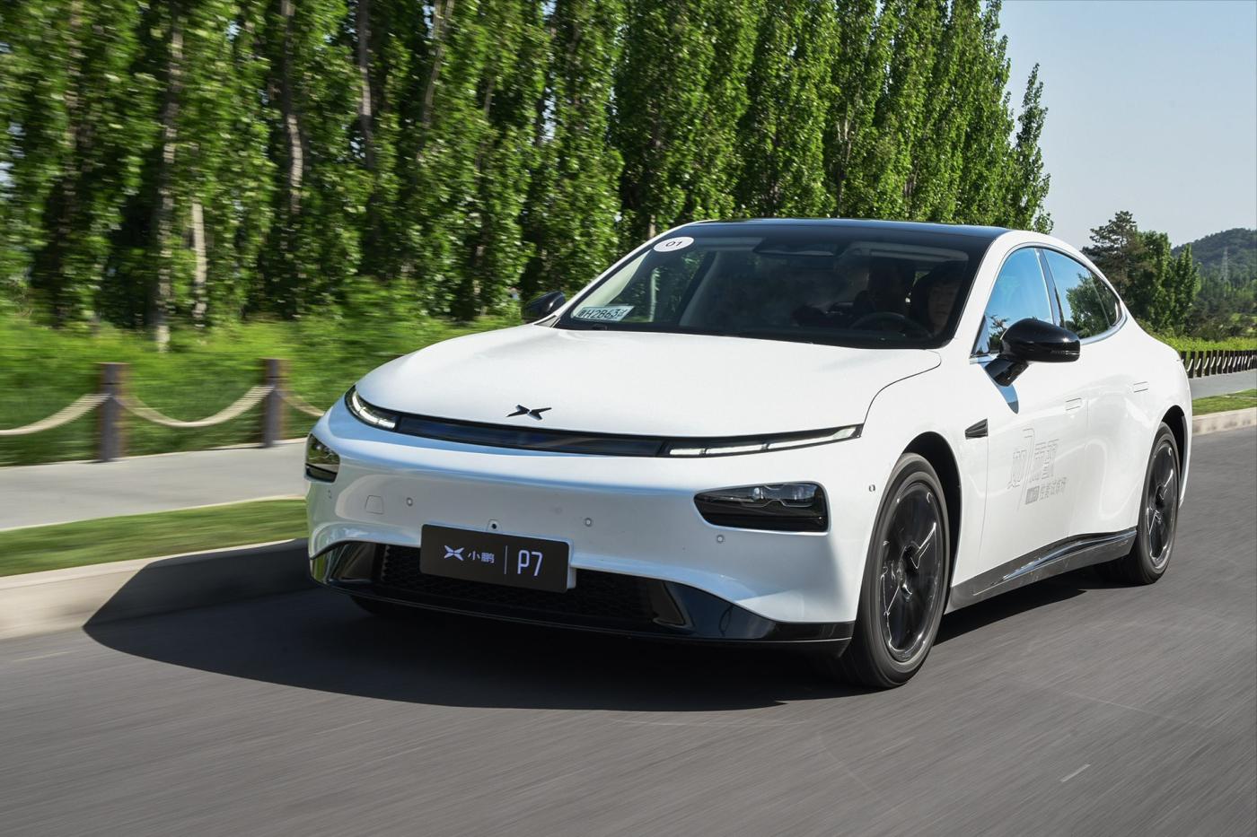 不到40万能买原厂剪刀门！小鹏P7做到了