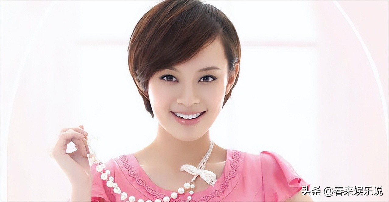 长得漂亮但不敢露额头的女星,额头宽的女演员