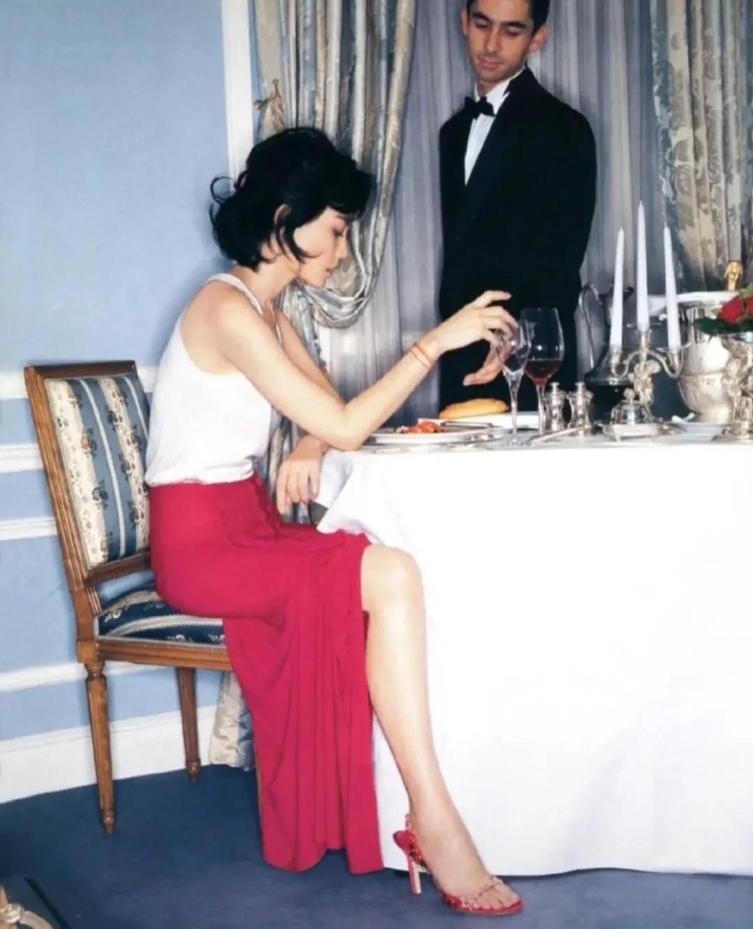 谢霆锋为什么对王菲情有独钟,谢霆锋为啥那么爱王菲