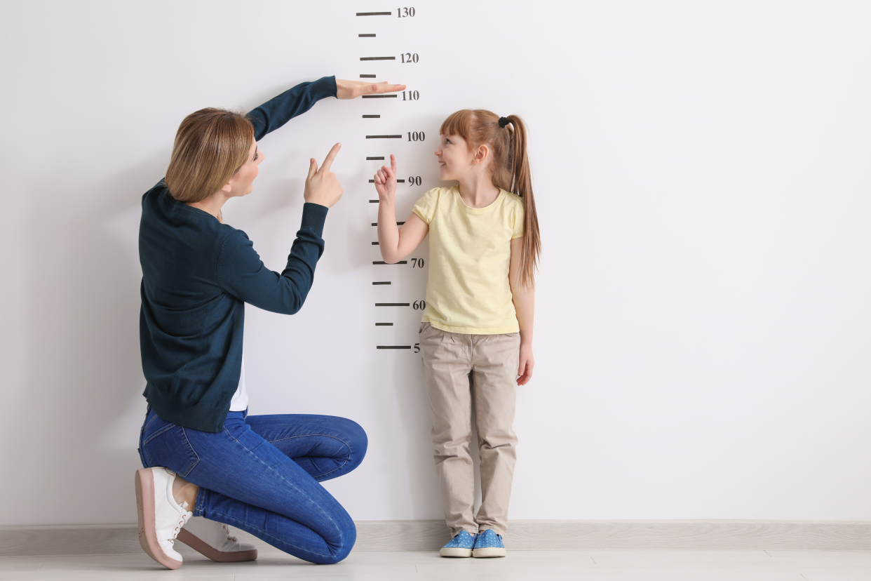 孩子矮小如何治疗好,孩子身材矮小吃什么药物补救