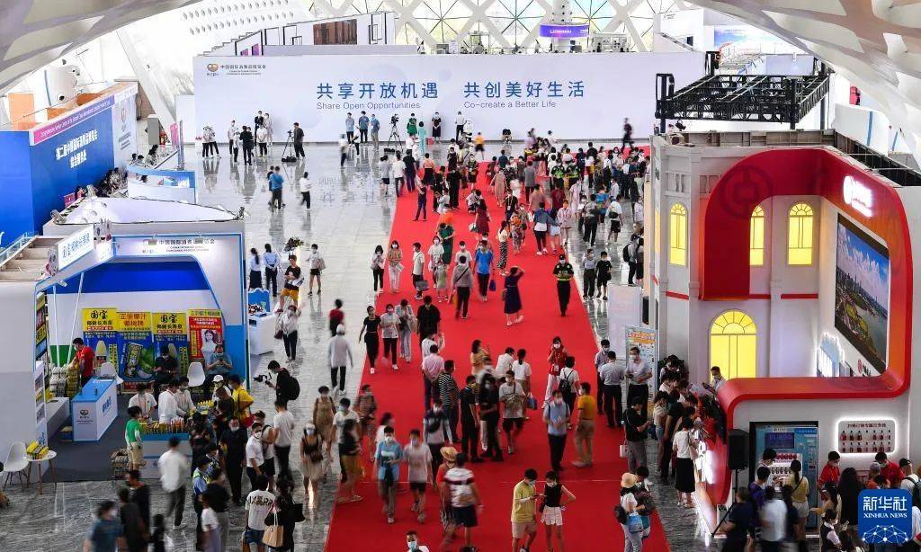 习*平近**总书记引领高效统筹疫情防控和经济社会发展述评