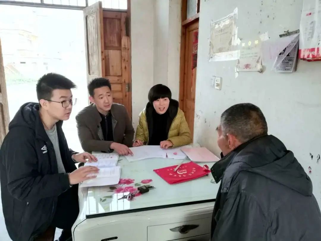 人才引进和选调生哪个发展好,人才引进和选调生哪个更好