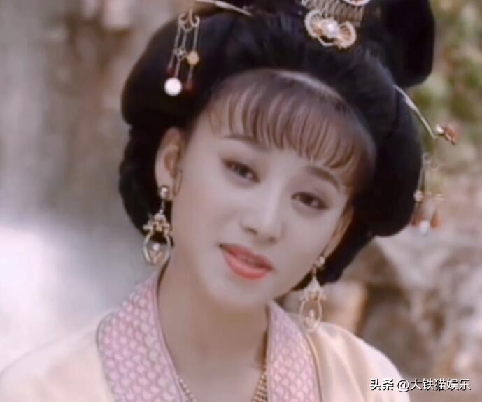 5位“笨蛋美人”天花板，苏有朋说的对，长得好看的演才不会被骂