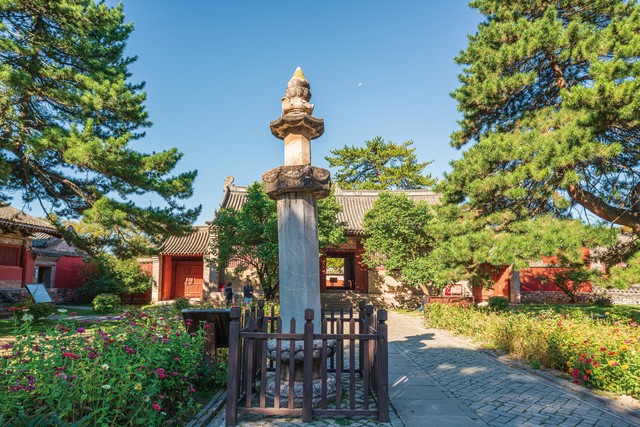 山西佛教圣地五台山珠光塔,山西省五台山四大佛教胜地之首