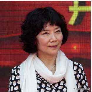 《咱爸咱妈》播出27载，妈妈大妹都已去世，大儿媳罗西淡出影视圈