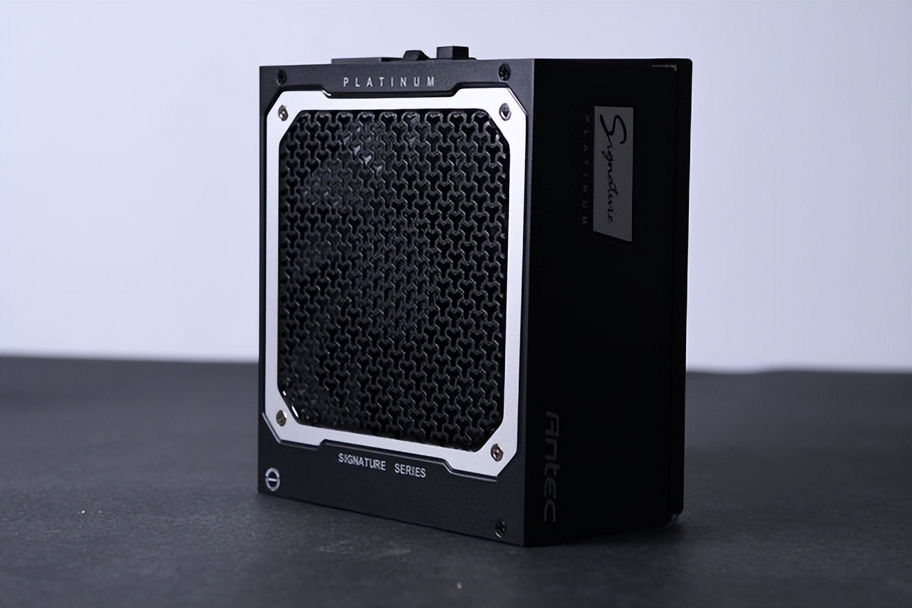 技嘉b760m电竞小雕是丐版吗,技嘉b760ddr4小雕评测