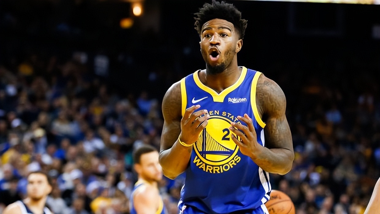 4年流浪8支球队，正值巅峰没球打！离开勇士3年，他合同都拿不到