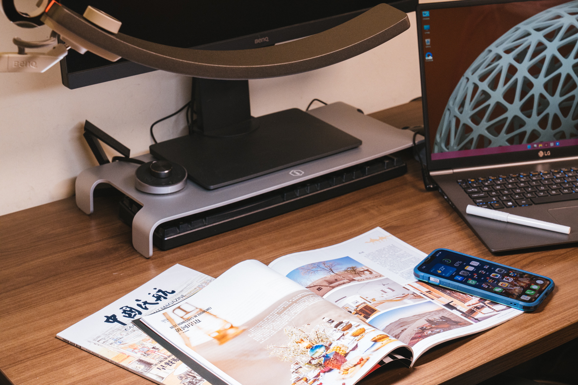 自己办公桌面布置,最简单的办公室桌面布置图