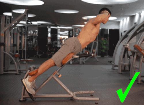 健身运动7种方法变身肌肉男,可以练全身的健身器材男生