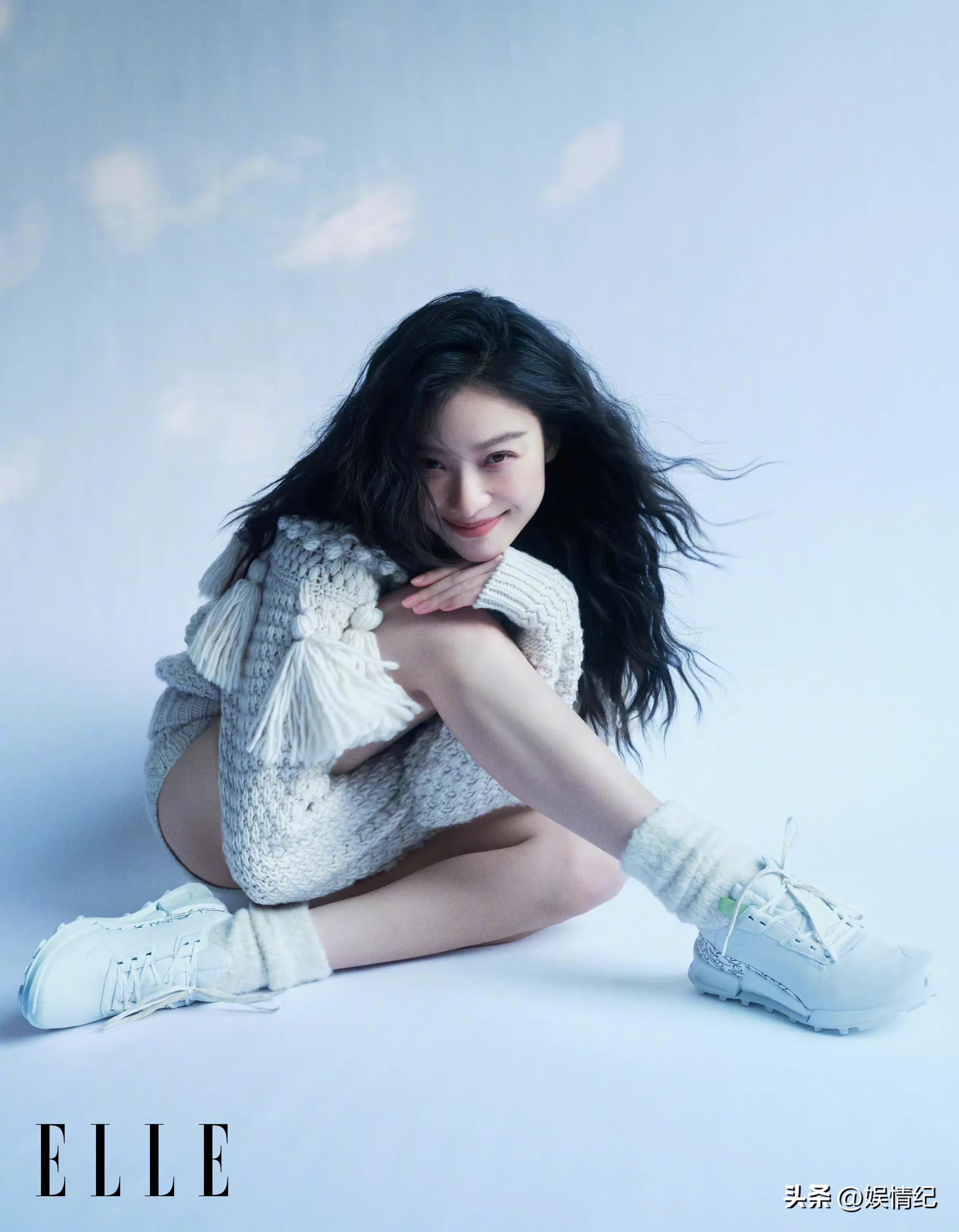 杨幂和赵丽颖最新杂志封面来比美,赵丽颖和杨幂谁拍的杂志多