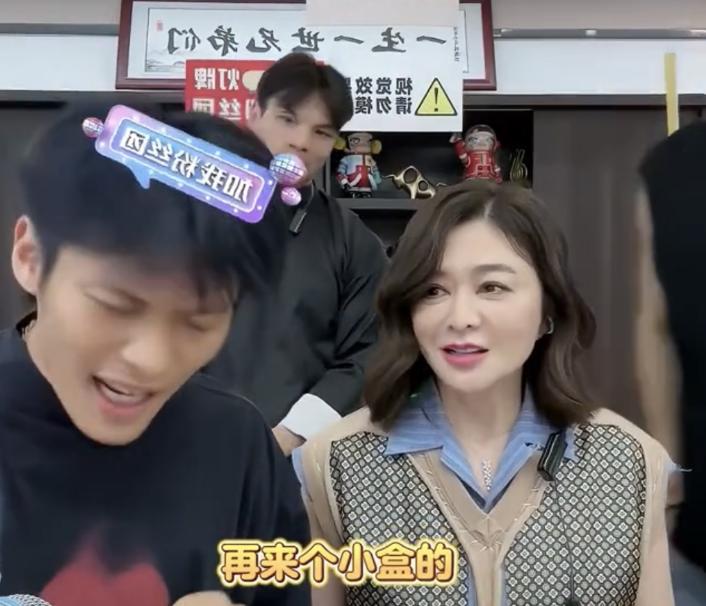 57岁关之琳首次直播带货,关之琳出现过哪些网红直播间