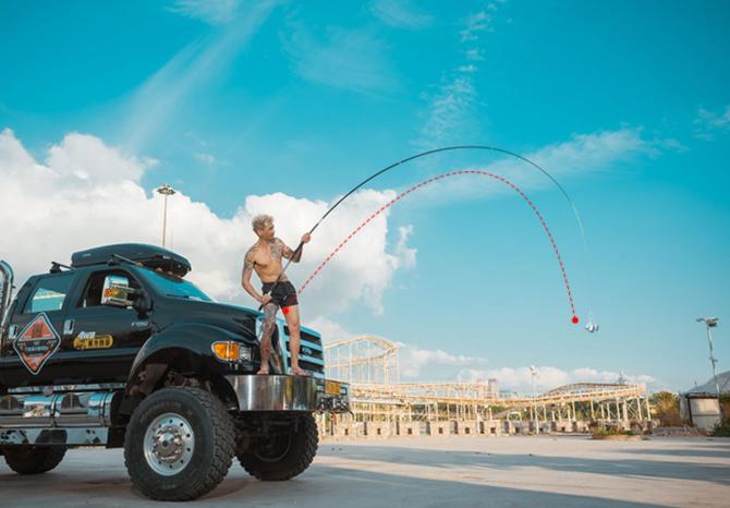 说说鱼竿大厂,二:自称台湾品牌,从明星到纹身大汉,本汀迷之操作