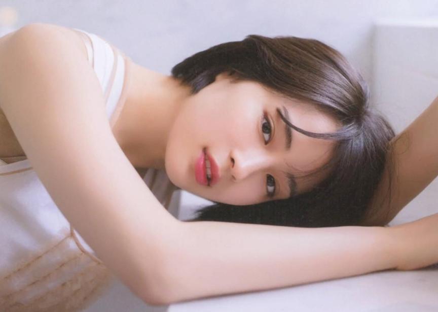 日本最美女星Top3-广濑铃，人间*物尤**，人美身材好，美女图写真集