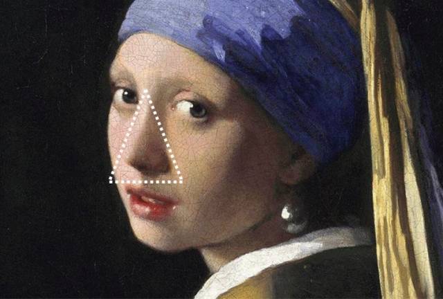 黑头在显微镜上是什么东西,脸上的黑头