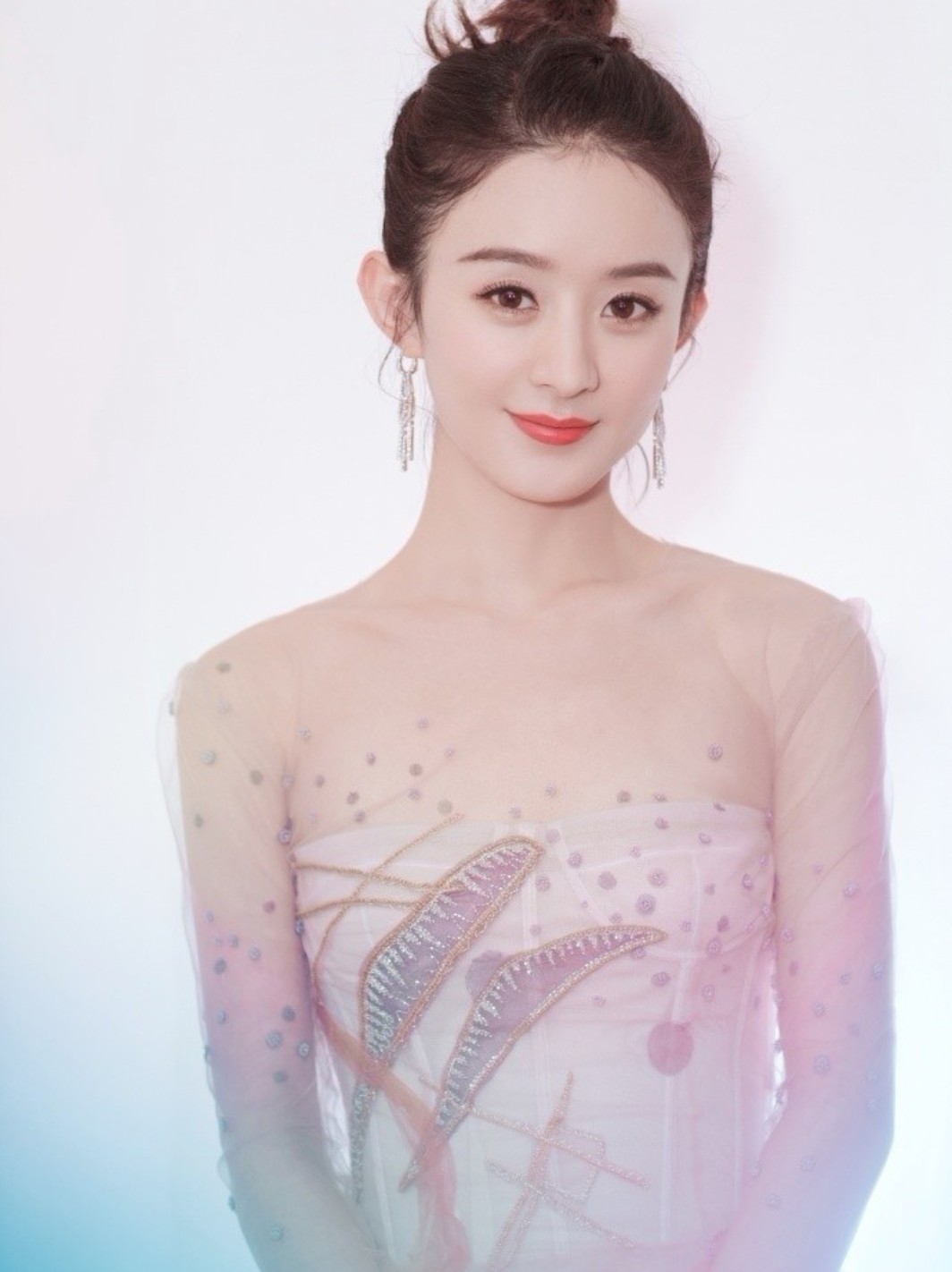 长得一脸福气的女明星,骨架大钻石脸的女明星有哪些