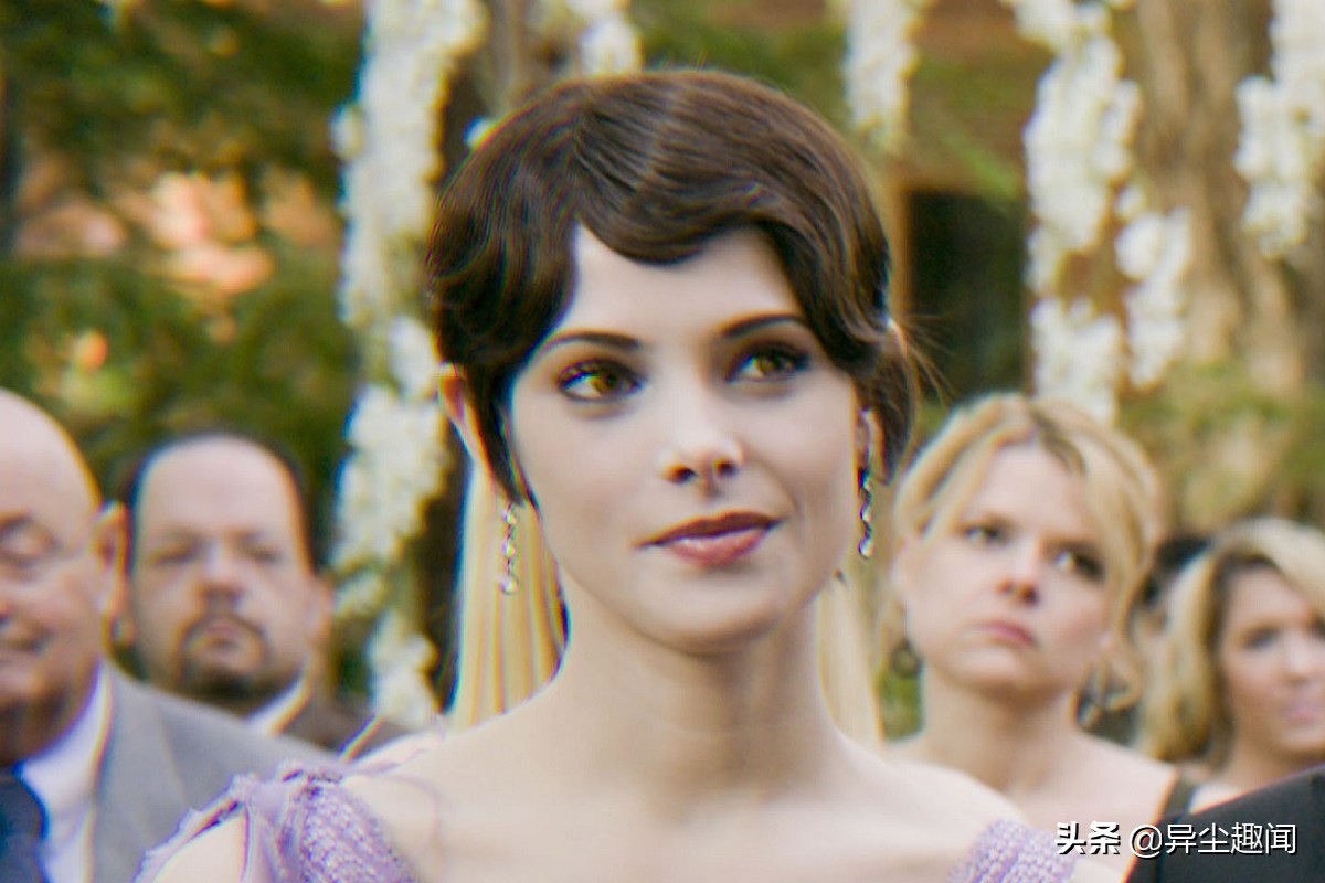 暮光之城红色卷发女孩,暮光之城女主角短发帅气