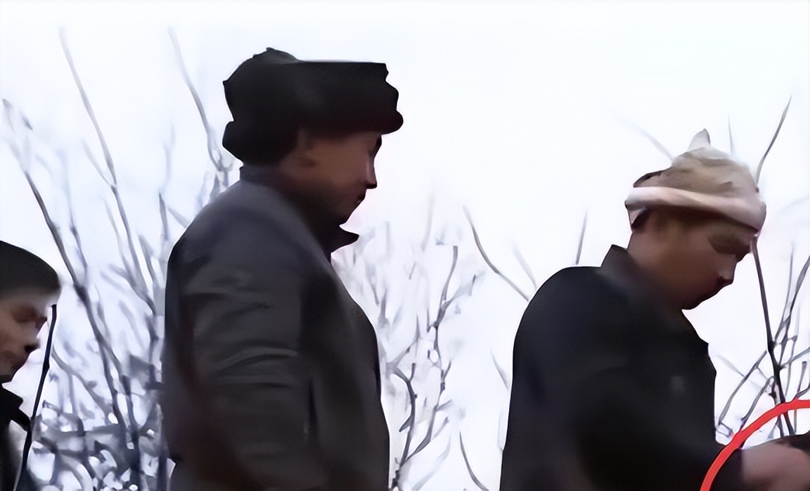 女儿死后托梦给妈妈挖棺材,母亲刚死7天托梦儿子挖棺