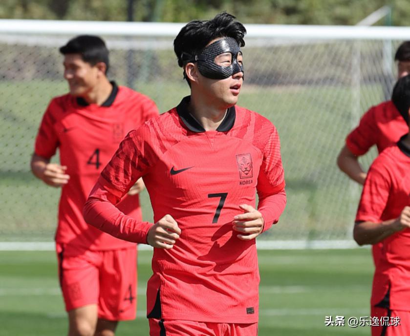 世界杯足球比赛可以戴项链么,足球赛场上禁止戴项链