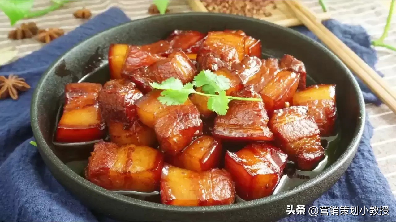 一位农村小伙子养猪年赚百万,养猪怎样一年赚1000万