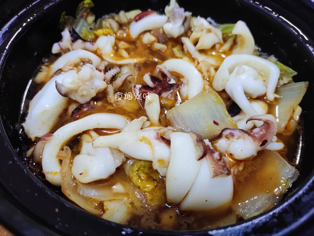 正宗活鲜大墨鱼,新鲜墨鱼和干墨鱼哪个好