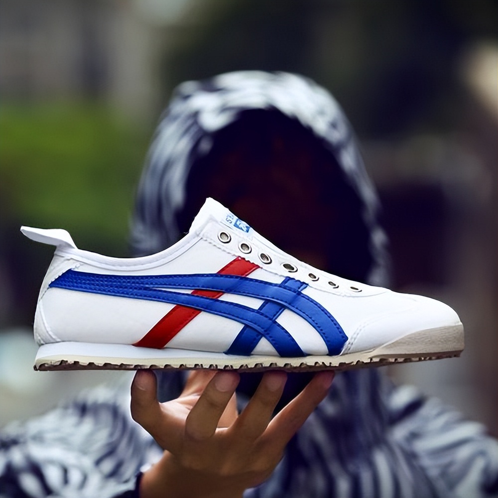 为什么亚瑟士和鬼冢虎用一样的标,亚瑟士为什么是跑步鞋