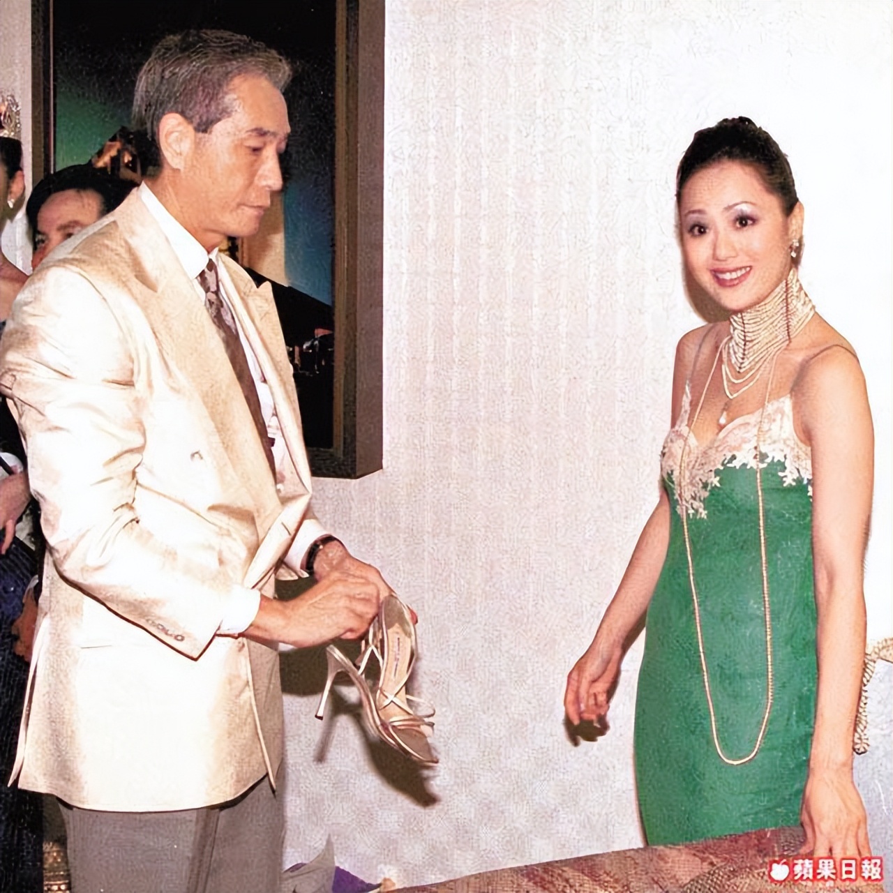 妖女直播一场收入多少,香港妖女直播带货