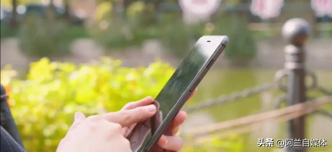 五个方法让你的手机立马不卡顿,手机出现卡顿关闭两个设置