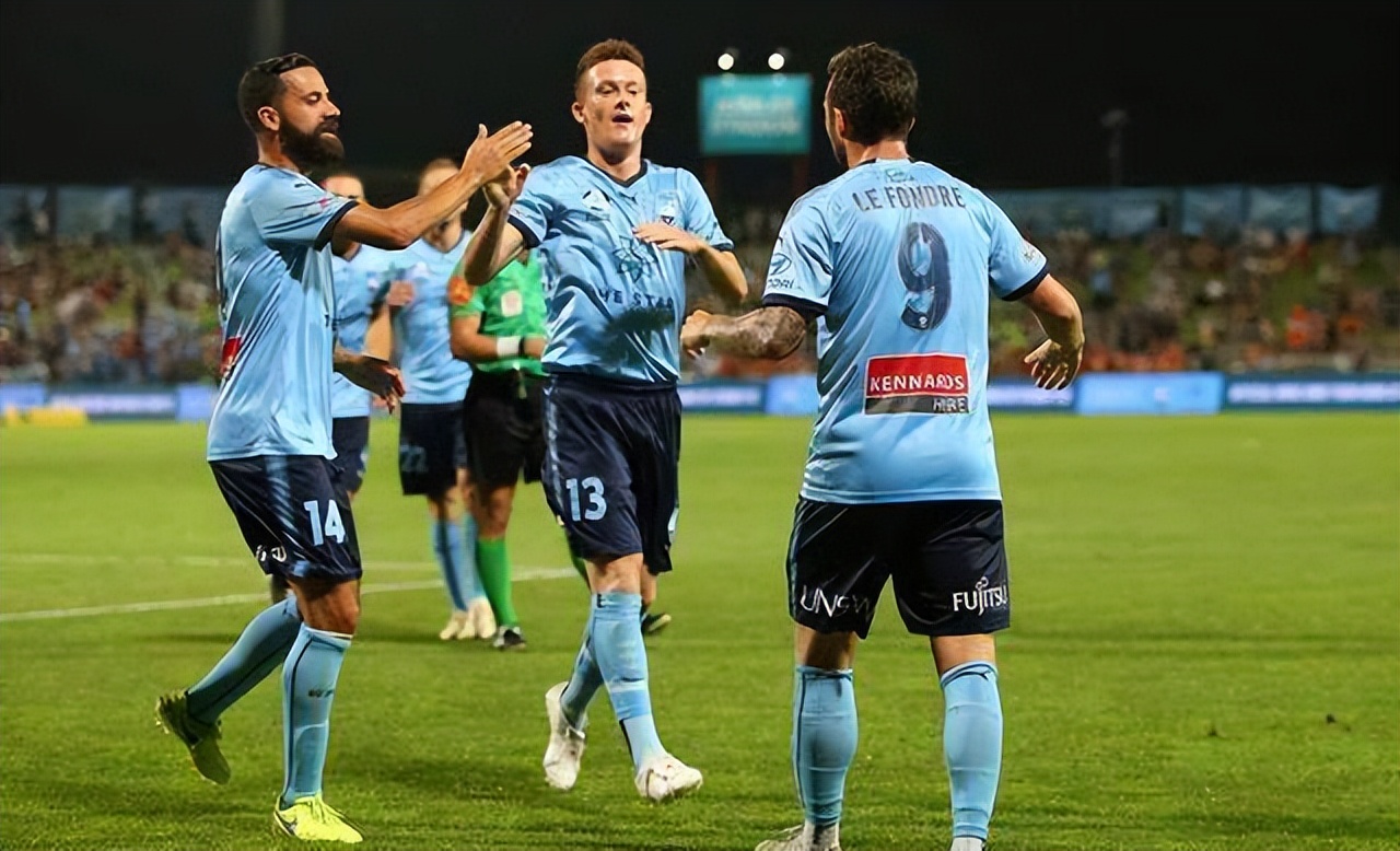 今日足球悉尼fc对阵上海上港,足球推荐大阪钢巴vs鸟栖沙岩