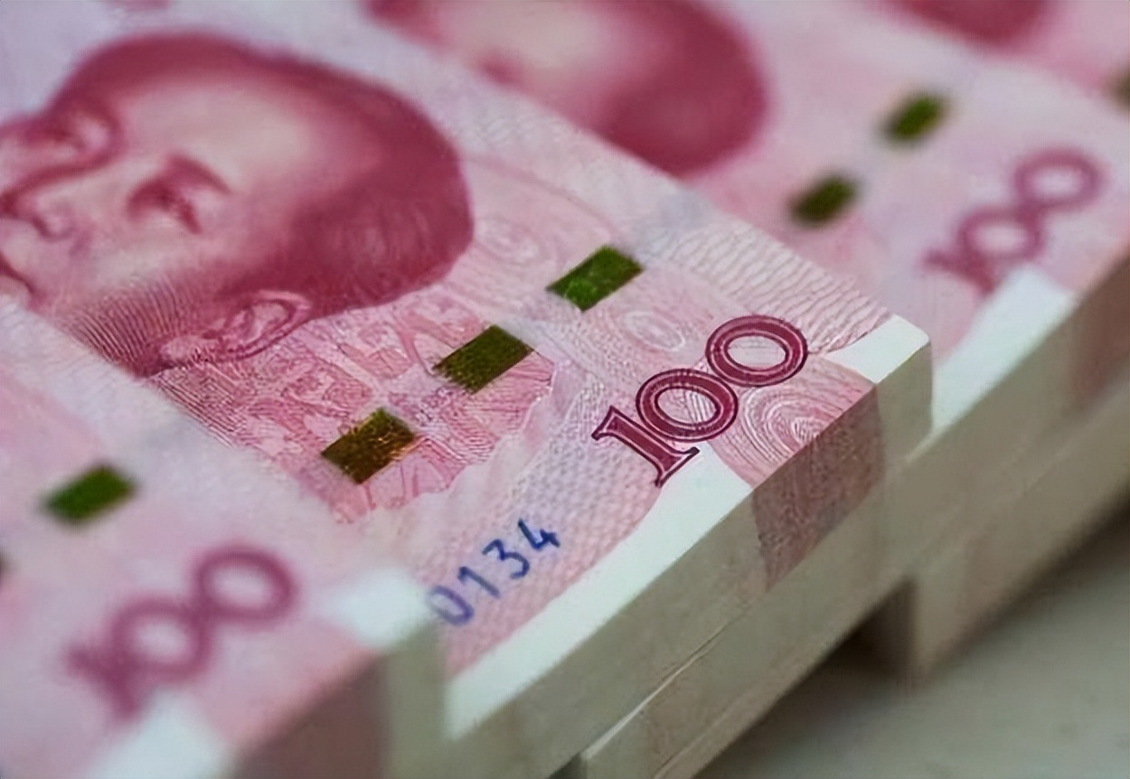 老汉宝刀卖500万专家指责现场,老人500万卖宝刀专家指责