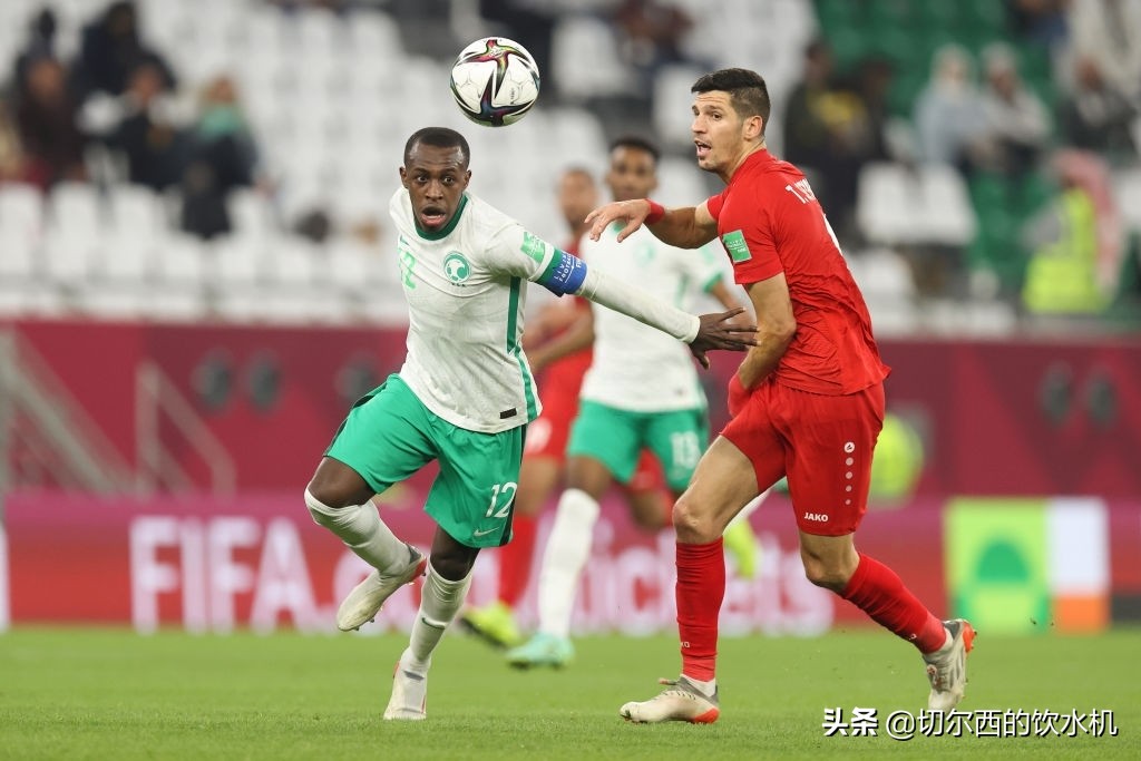 2比3国足惜败,2强赛第5轮比赛国足1-1战平