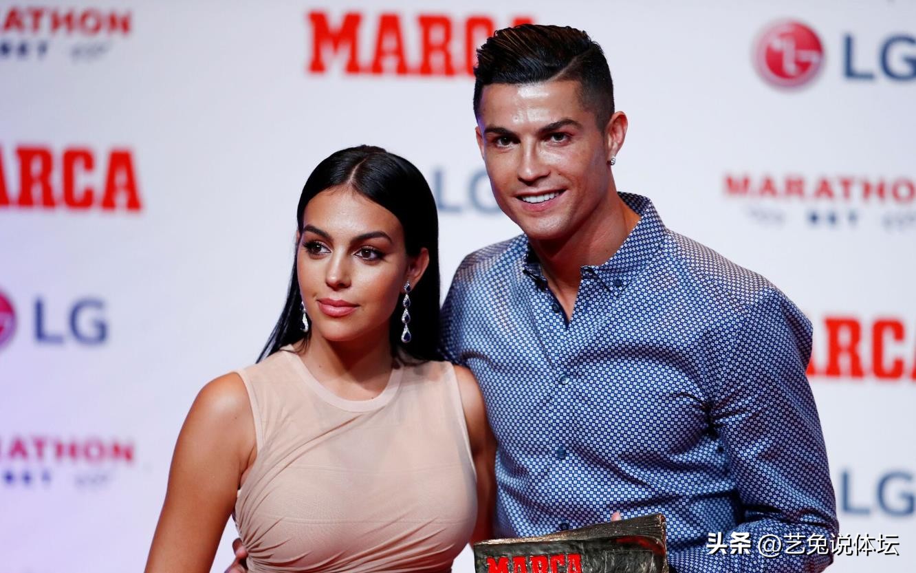 乔治娜炫富劳斯莱斯,乔治娜大红色镶钻礼服